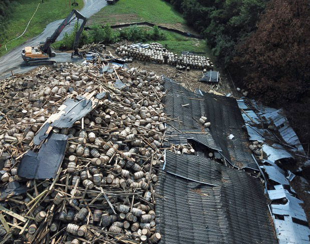 bourboncom's tweet photo. Hard #Summer For Bourbon Country #bourbon https://t.co/SXnPeS19bh #bourboncountry https://t.co/h3qDsCwxMC