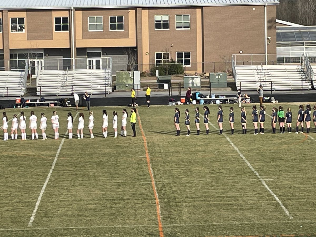 CSD ladies came out fired up and ready today after losing 2-0 Friday they turned it around and beat them 1-0 today. Big goal by Nevaeh Cannon. Way to go ladies. 👏🏽 #playlikeaviking