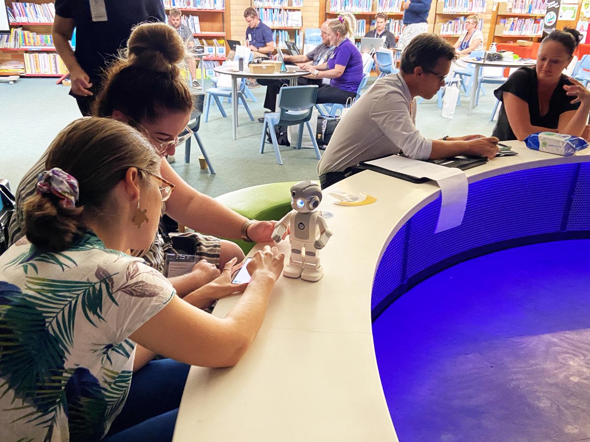 Lumination_Tech's tweet photo. Thank you to everyone who visited our Future Tech Leaders Symposium yesterday in Valentine 💡

The Lumination team are at Kurri Kurri today, and are off to Sydney tomorrow and Friday. We love getting the opportunity to connect with local educators and show them the latest #EdTech https://t.co/5HHtbp5hAb