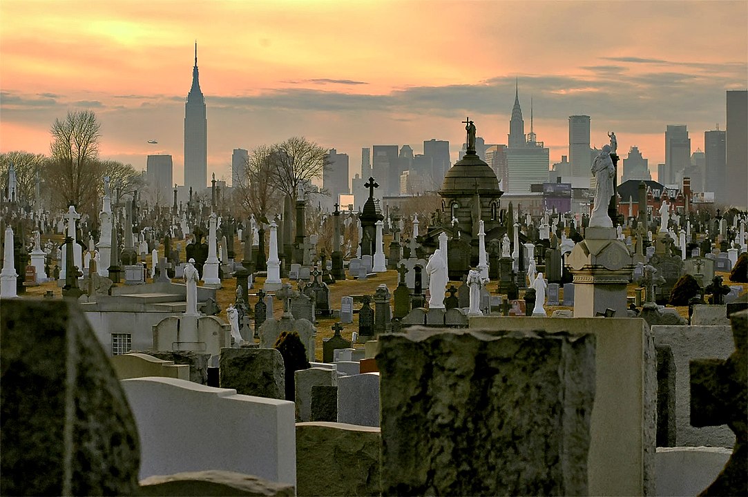 TheWildGeese's tweet photo. Geoffrey Cobb outlines the colorful Irish history of #nyc's Calvary Cemetery, permanent home to saints and scoundrels alike, a veritable gallery of Irish New York.
https://t.co/JNdnV08Zqy #nyc #cemetery #Irish #irishnyc https://t.co/r1QkAlWhXd