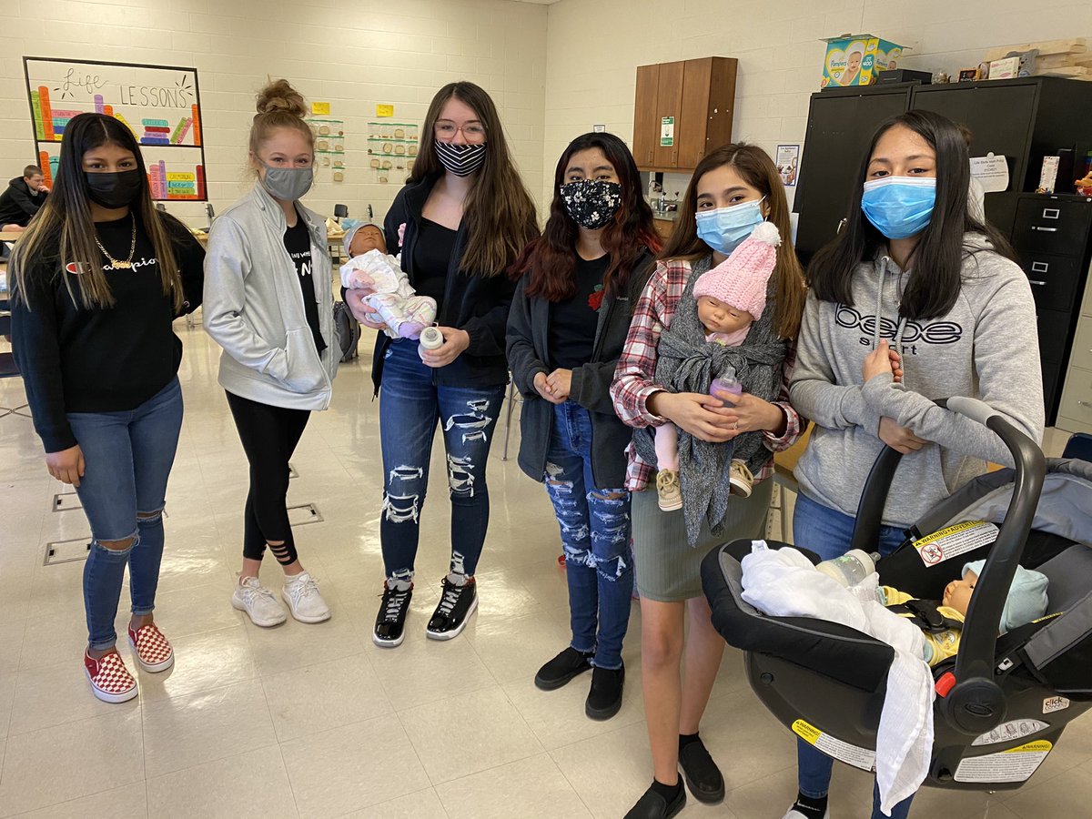 Mrs_Dwiggins's tweet photo. Group A “Babies Day Out”! 8th graders were awesome parents for the day! #facsteacher #lifeskills #classbabies #eighthgrade @SEMSPatriots https://t.co/a3VzGoB4I2