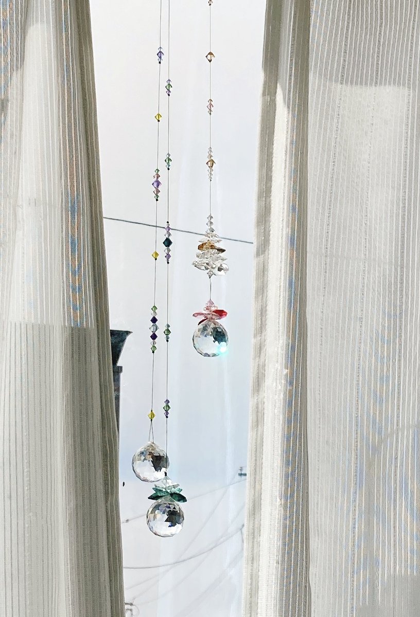 oririn_525's tweet photo. 雪がやみ太陽が出てきた
サンキャッチャーが太陽の光を集めて輝きはじめた✨✨✨
#サンキャッチャー
#癒し
#tokimekilab https://t.co/YHAdiSTtZ9