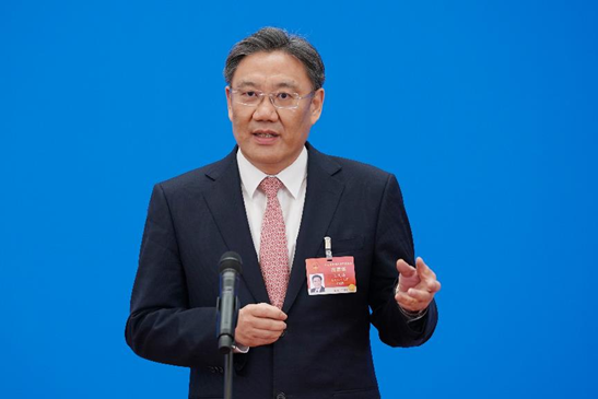 ChinaIndiaD's tweet image. China will leverage high-level openness to promote the dual-circulation development pattern, which should not only help stimulate domestic consumption but attract foreign resources, said Commerce Minister Wang Wentao.
#DualCirculation #2021TwoSessions