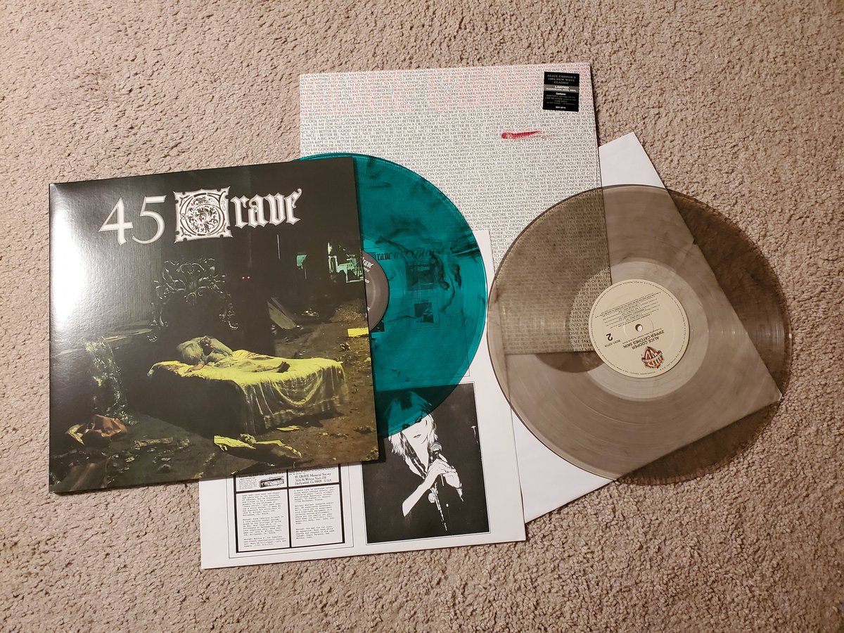 pikejagged's tweet image. #45grave #classof84 #alicecooper #dinahcancer #donbolles #returnofthelivingdead #vinylcollection #vinylcommunity #punkrock #zippercatchesskin