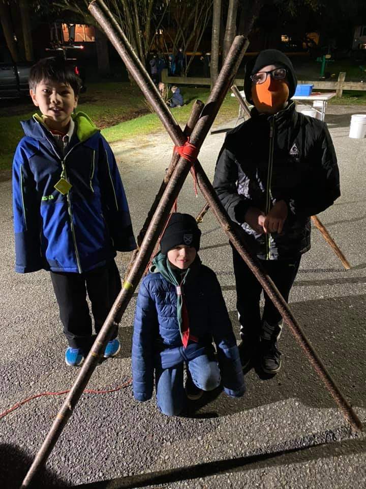 1stHaney's tweet photo. Pack A #Cubs practiced #knots, completed a #lashing project and built a tarp shelter @scoutscanada #ScoutsDoStuff #Scouts #SafeScouting #BePrepared #MapleRidge https://t.co/cxGfP4IWDl