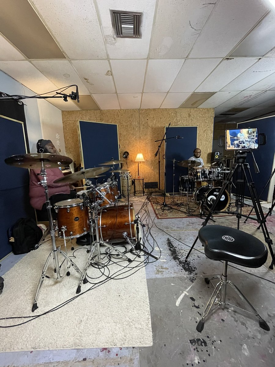 jdubmusic504's tweet photo. The amount of fun @jermalwatson and I had during this video shoot of #LovePeaceHappiness for @singmaurice https://t.co/sFIzgugkRh