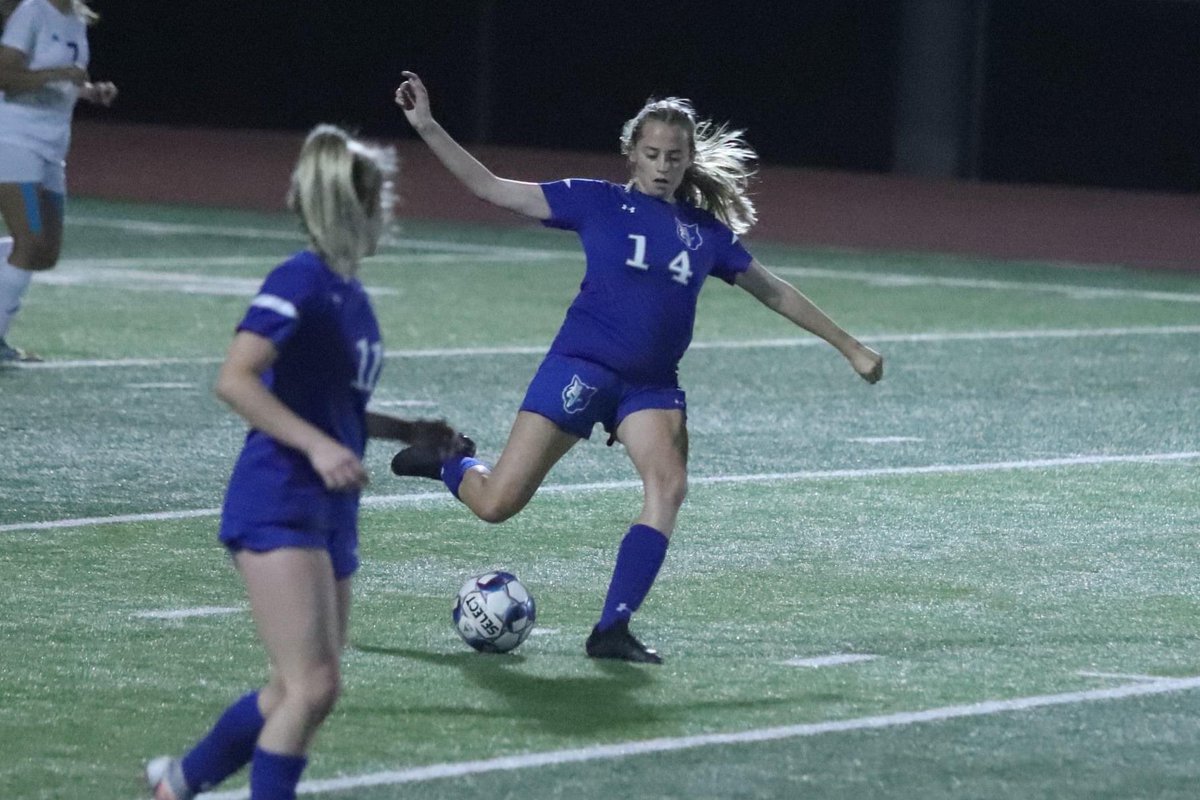 KathyMom2four's tweet photo. Tough loss tonight, 1-2 to Champion. The Lady Lobos fought hard! #GoLadyLobos #LoveMySoccerGirls https://t.co/ommcgeHKkq