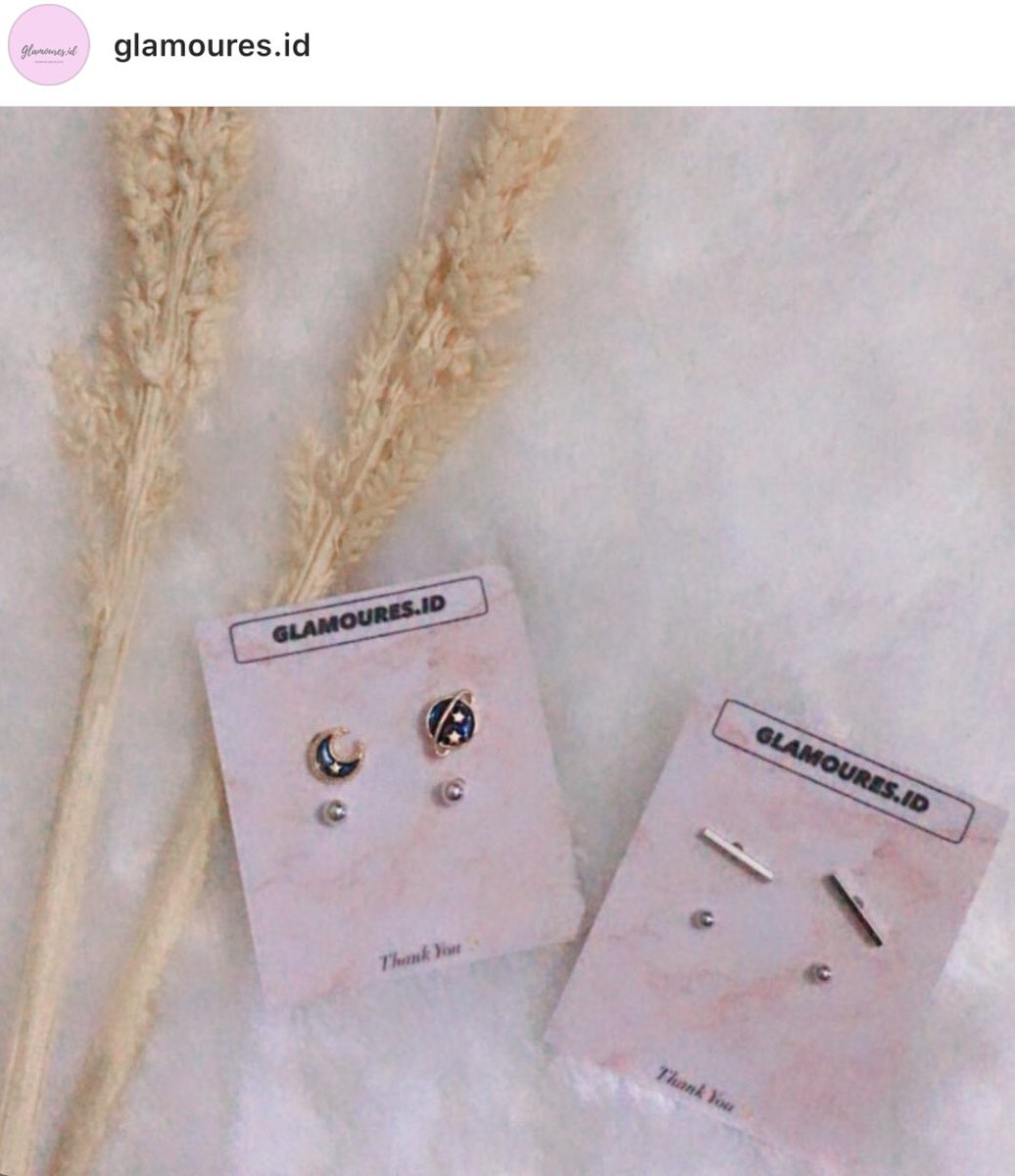 renisaarr's tweet photo. @RistyRianda Hallo dear Nitip ya 
Mau nawarin product dari kami anting•kaling•dan accesories lain nya
Harga yang kami jual mulai dari 15rb, 
Yuk bisa di cek di instagram aku @glamoures.id https://t.co/iap5sncWrx