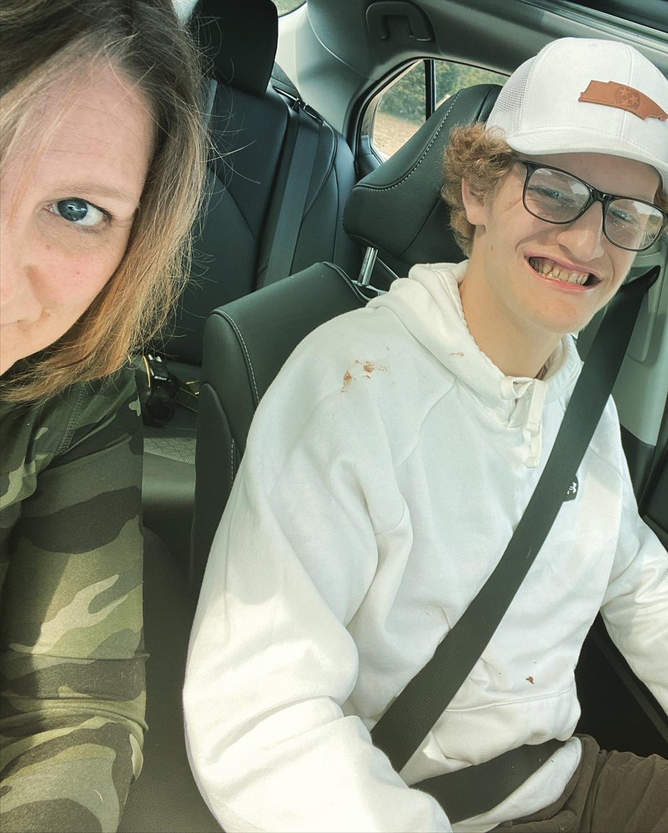 autobryan's tweet photo. Since most of Spring Break will be filled with practices, we snuck away for 36 hours. Love spending time with my people #teamobryan #happymama https://t.co/8Hn5akHDjq