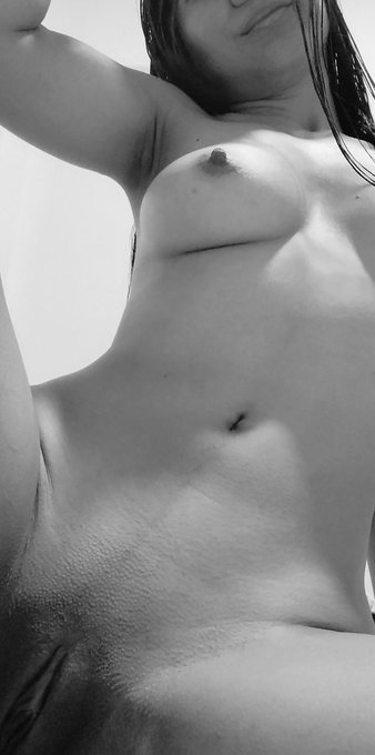 The body is art in the eyes of the right person 💘👌🏾 Happy evening my beautiful Loves tomorrow super active<a href="/tag/camgirl"class="tags"><span>#camgirl</span></a><a href="/tag/chaturbate"class="tags"><span>#chaturbate</span></a><a href="/tag/modelowebcam"class="tags"><span>#modelowebcam</span></a><a href="/tag/myfreecamscamroom"class="tags"><span>#myfreecamscamroom</span></a>