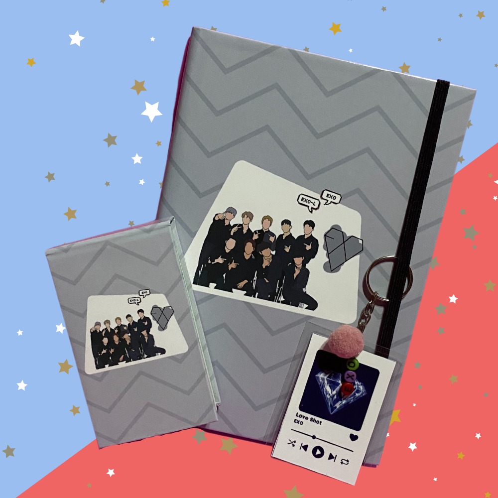 daebak_storek's tweet photo. O Chanyeol veio mostrar nossa estampa EXO para vocês!
Caderno + Bloquinho + Chaveiro Spotify!!

Não perca tenho e venha conferir nosso produtos!!

#kdrama #kpop #exo #exol #chanyeol #baekhyun #sehun #kai #chen #xiumin #kyungsoo #suho #lay #exobrasil #weareone #daebak https://t.co/zp1cDzQt0F