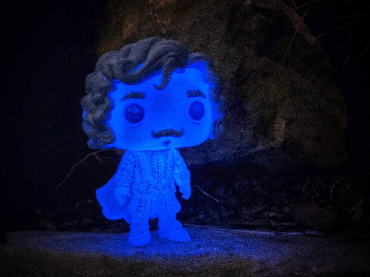 RobbyRed5130sox's tweet photo. Sir Nicholas de Mimsy-Porpington, AKA Nearly Headless Nick. The ghost of Gryffindor house. Poor guy can’t even loose his head appropriately.
#funaticofthemonth #harrypotter #nearlyheadlessnick #wizardingworldofharrypotter #originalfunko
@funko https://t.co/uTDgMIbZTJ