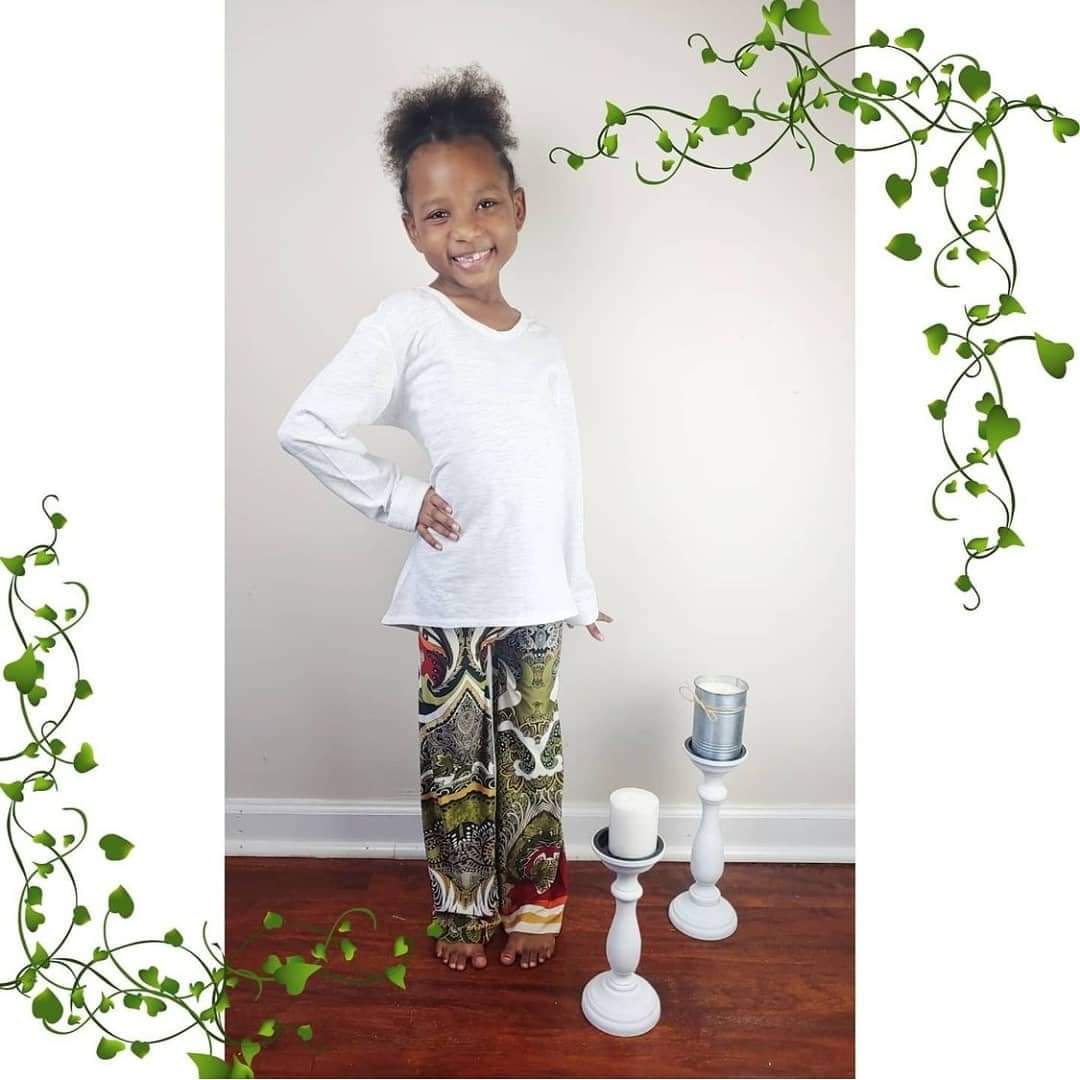 ChizeManor's tweet photo. ๐๐Charlie for MiniChize ๐๐
#Spring #springfashions #springarrivals #girls #girlsfashion #kidsfashiontrends #girlstyle #girly #cuteoutfits #girlgang #shoplocal #shopsmart #shopchize #MiniChize #kidmodel #girlmodel #toddlerlife #toddler #toddlerfashion https://t.co/IssZPJtnuV
