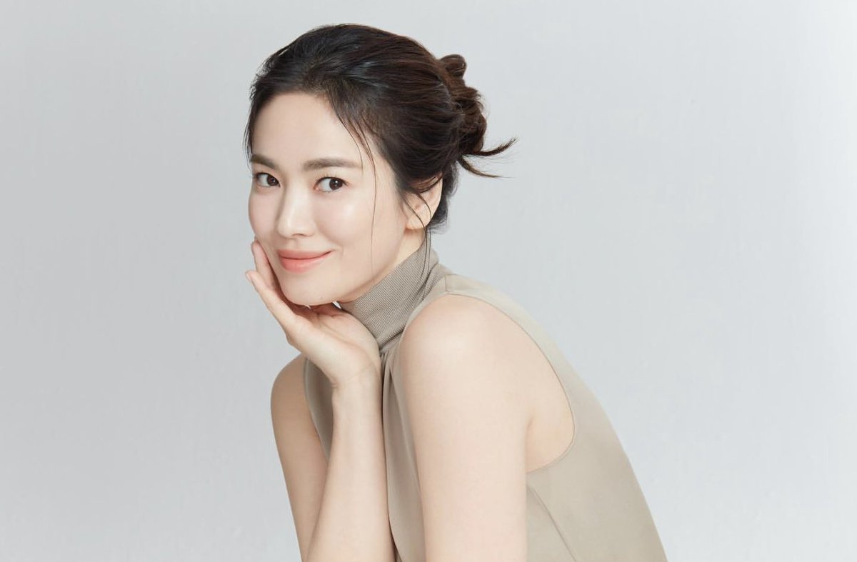 KdrmasBest_Phil's tweet photo. #SongHyeKyo for Sulwhasoo
Gandang nakakasilaw😍😍 https://t.co/0ymhm4hmp9