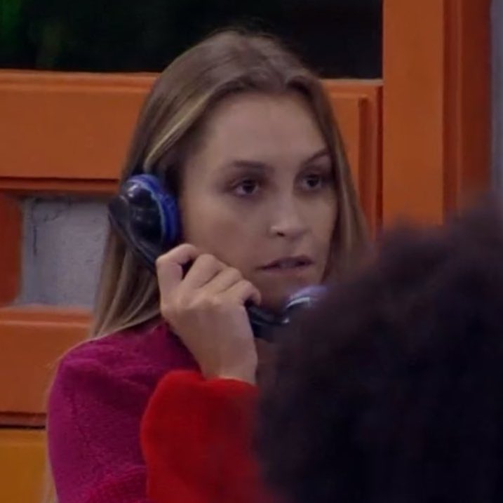summerboylg's tweet photo. “Tá ouvindo piranha, faça valer a pena os votos que nós te damos”

#BBB21 | Nossa Gil | Aí Juliette| VT da Carla| Karine| Gil e Sarah| 
#CarlaNoQuartoFalso https://t.co/SrbiEag8eV