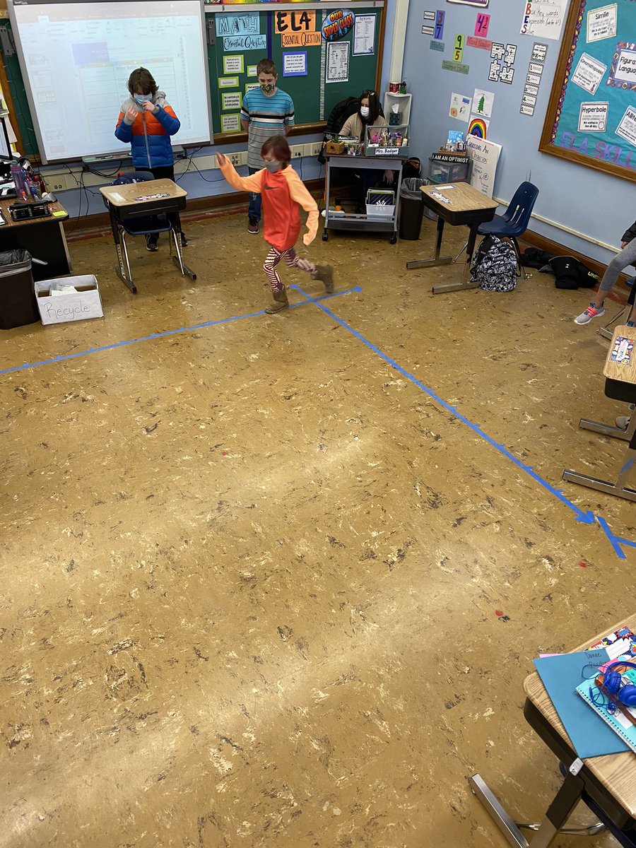 Mel_Arist's tweet photo. What do you do when your students request to play the grid game during their activity period?!  You let them play!!  #rockingthecoordinategrid #canandaiguaproud https://t.co/5e7WDu9t5O