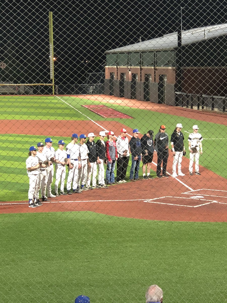 Congrats to Konnor Baswell and Brent Honaker for making the Calhoun County All Tournament team!