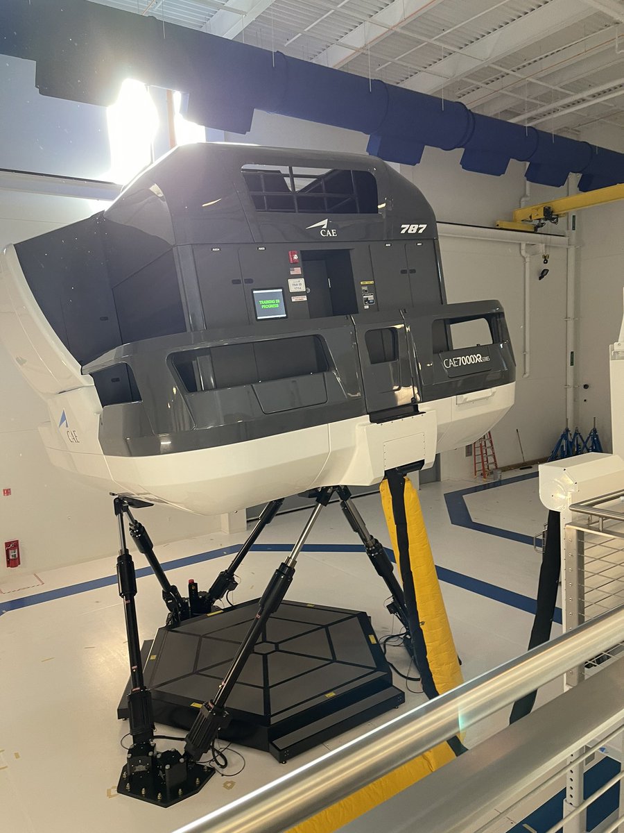 FlightFactor tweet media