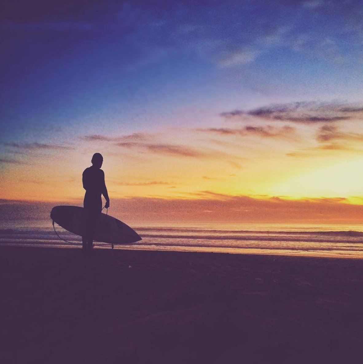 itsOsoPorto's tweet photo. Insta 4yrs ago: Unlimited checking. #prayforsurf #elporto #silhouette #surf #sunset #dusk #pacific #manhattanbeach #notnorth #elsegundo #losangeles #mydayinla #beachlife #southbay #socal #california https://t.co/SOJwawd8qj https://t.co/GbMBOeY057