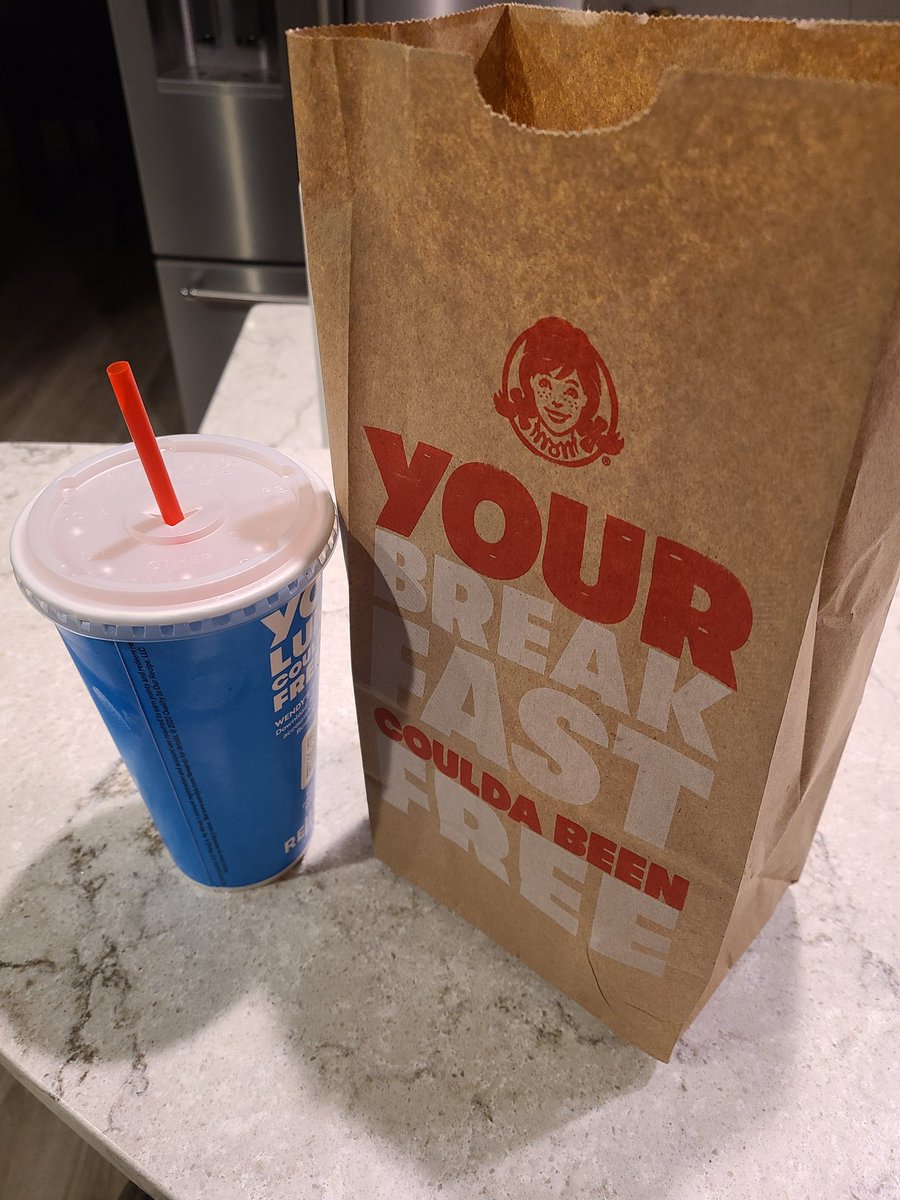 System froze up trying to pay for my son's <a href="/Wendys/">Wendy’s</a> tonight. They didn't even flinch and said his dinner was on them. I guess the stories on #twitter are true! #wendys