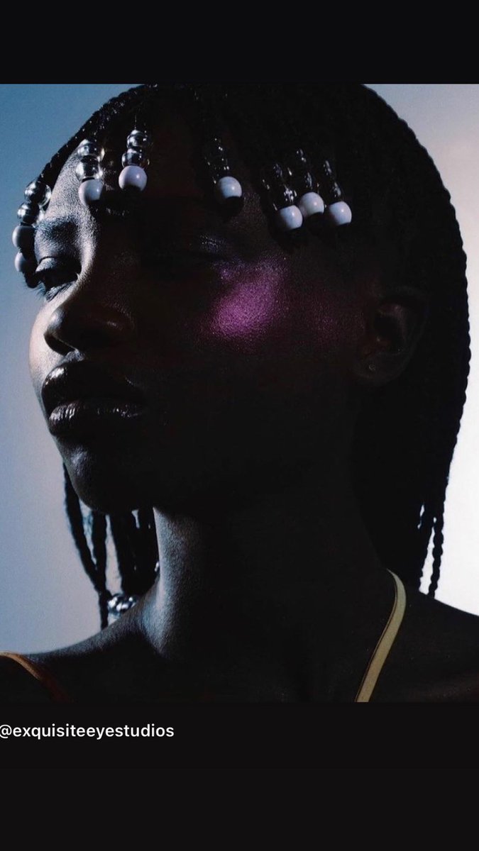 Lovechiclifesty's tweet photo. 🌌Dark lense photography with a touch of shimmer ✨
@Mugler @DojaCat @Mejuri @exquisite_eye @amylenails
.
.
#photography #midnight #art #nairart #goldtouch #exquisiteeyes #mejri #jewelry #streetdojacat #dojacat #streets #music #photographers https://t.co/80IVKtisCh