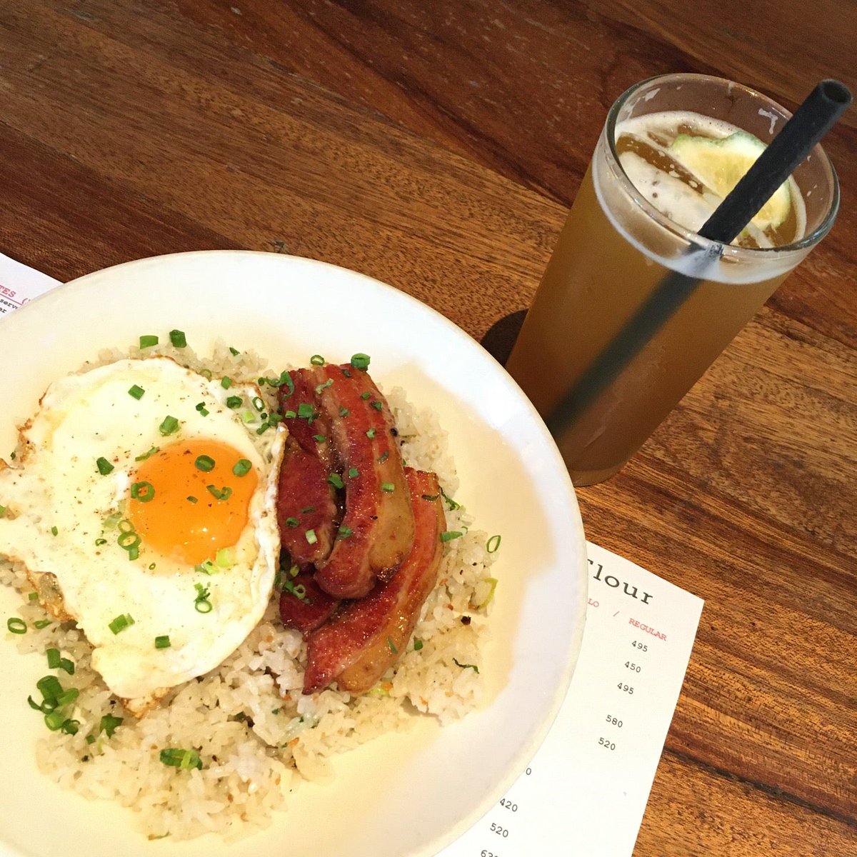 _jujubebe's tweet image. Brunch #NotAThrowback (@ Little Flour Café in Taguig City, METRO MANILA) swarmapp.com/c/lH2zZpnuYFt