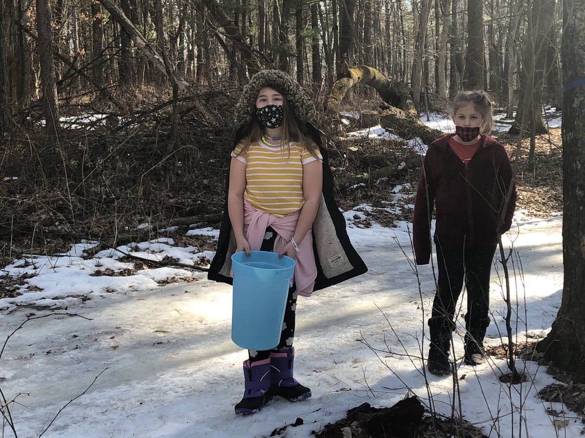 MrsRohweder's tweet photo. Maple syrup season @PrairieRidge345 #ReedsburgPride https://t.co/H2FhEaOMDT