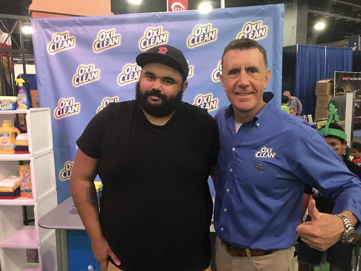 rhysoconnor54's tweet photo. #throwbacktuesday with @sullyontv in 2017. Currently watching his new show #kingsofkush https://t.co/fPedHQls3d