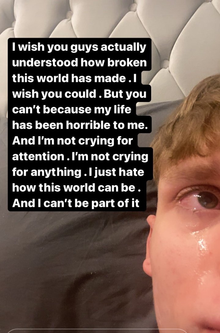MaribelHerdez's tweet photo. What a coward you are! You use such delicate methods to be accepted, you don't settle for Zilv's love, you don't have self-love, isn't everything going well? Your relationship is perfect, they said? You're just ridiculous, drama king 
 #disgustingZilv #disgustingKai https://t.co/dYscPyJQTh