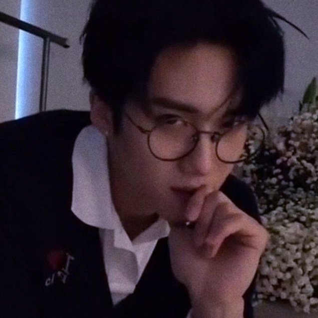 ptg_edits's tweet photo. 🪐 yanan — pack

#펜타곤 #PENTAGON #YANAN https://t.co/hWCGYVG4Bq