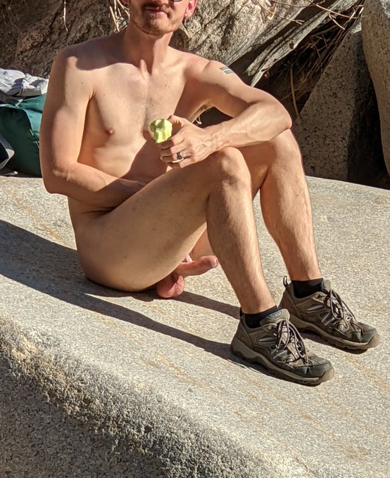 Rock hard! ? #gays #gaycock #gayoutdoors #gayexhibitionist https://t.co/DBM57ZFQiJ