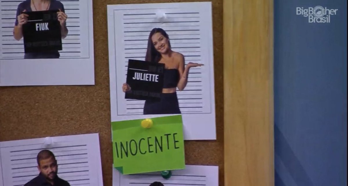 luscas's tweet image. a carla já tá jogando as cartas com o que tá vendo