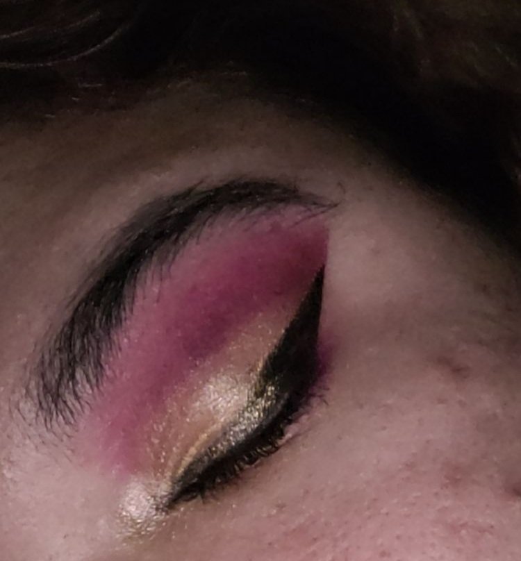 ImaFanGurl99's tweet photo. @MonsterHigh I tried doing a #castafierce eye look for work this picture is from after work. #MonsterHigh https://t.co/qQa1yMd8nM