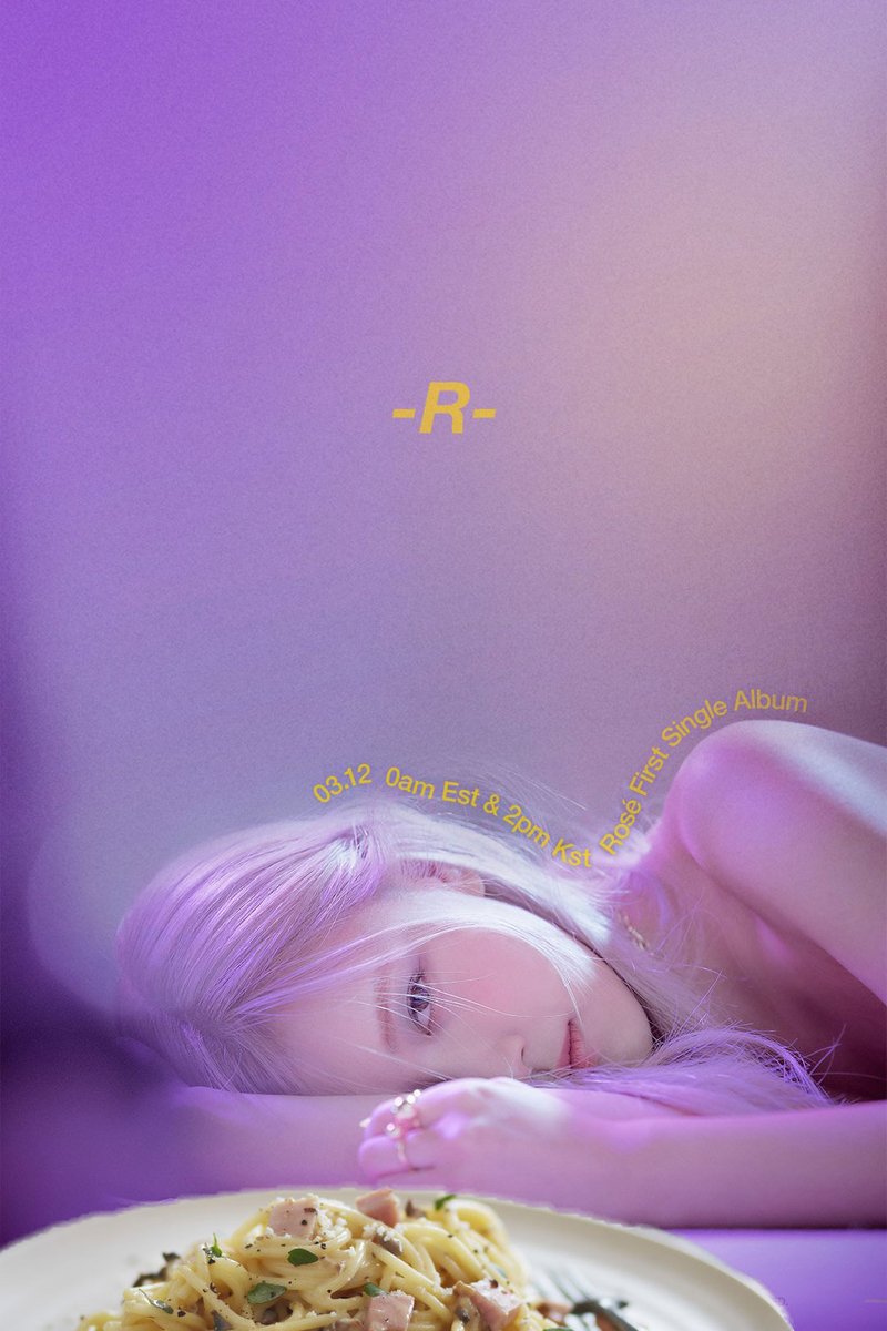 meenah2560's tweet photo. EVERYTHING I NEED IS ON THE GROUND 😂❤️🍽️
#RELEASEDonYouTube  #로제  #ROSÉ  #BLACKPINK  #블랙핑크  @BLACKPINK https://t.co/R7QZQILLPW