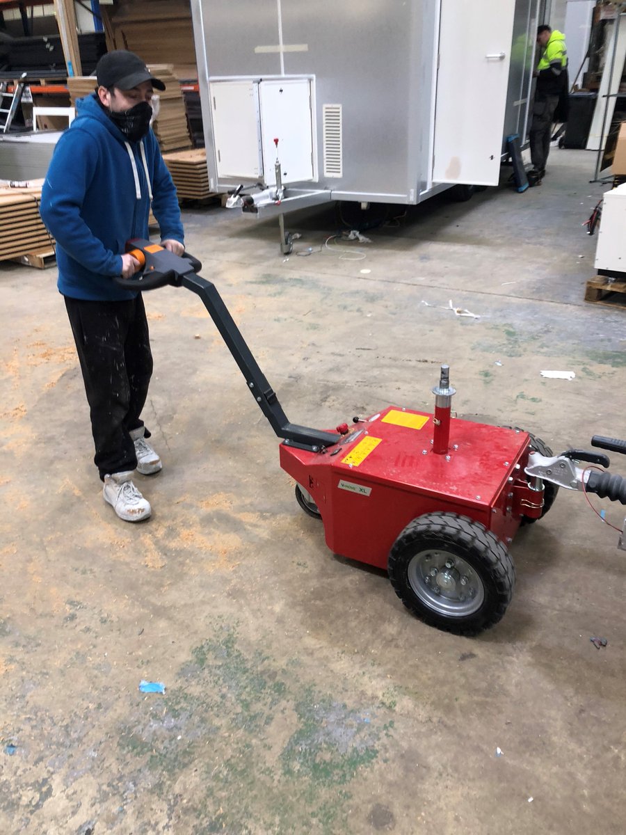industar_uk's tweet photo. Our customer AJC EasyCabin were so happy with their #vmove they sent us these photos of it in action to let us know how well they're getting on with it 💪

https://t.co/NzLhSnJ0zX  #industar #vmove #towtug #electrictowtug #mover #electricmover #innovation https://t.co/bcYXKW1gwd