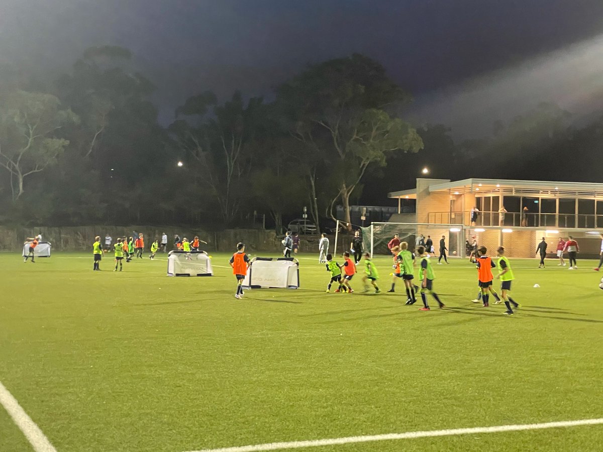 FutureSport's tweet photo. Lindfield FC v Central Sydney Wolves #magicofthecup @ffacup fans entertained at HT by Lindfield FC U6 & U7. Great skills on display. Well done Clive Solari, club president and @ffacup designer #D3Design. https://t.co/LTaCgJGDre