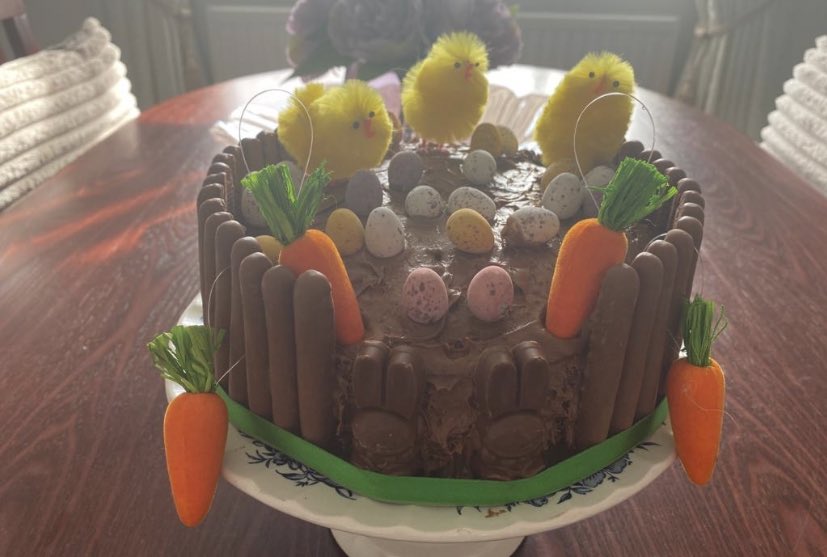 Grace in year 8 has wowed Mrs J this morning with an Easter themed cake for their cooking challenge. How fantastic does this look!🐣