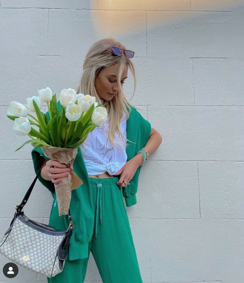 @nicolamhughes wearing our #SISTERHOODTEE is giving us serious GIRL POWER vibes ✌️ This exclusive style supports @womenforwomenuk 💚 ⁠bit.ly/2OFtpCM