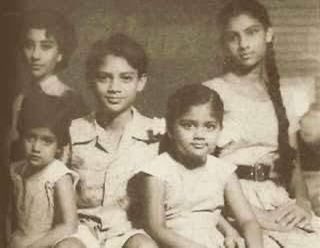 yashodhararaje's tweet photo. वे किसी दल के नहीं, सबके दिल में थे। उनके बारे में यह नारा चलता था: “हर दिल पे नाम लिख दिया – माधवराव सिंधिया”। 
ऐसे महान, जन-जन के नेता, मेरे बड़े भाई, कैलाशवासी श्रीमंत माधवराव सिंधिया को उनकी जयंती पर पुण्य स्मरण।
दादा मेरी प्रेरणा और देश के सबसे गतिशील नेताओ��� में से एक थे। https://t.co/7ufBpGBa1m