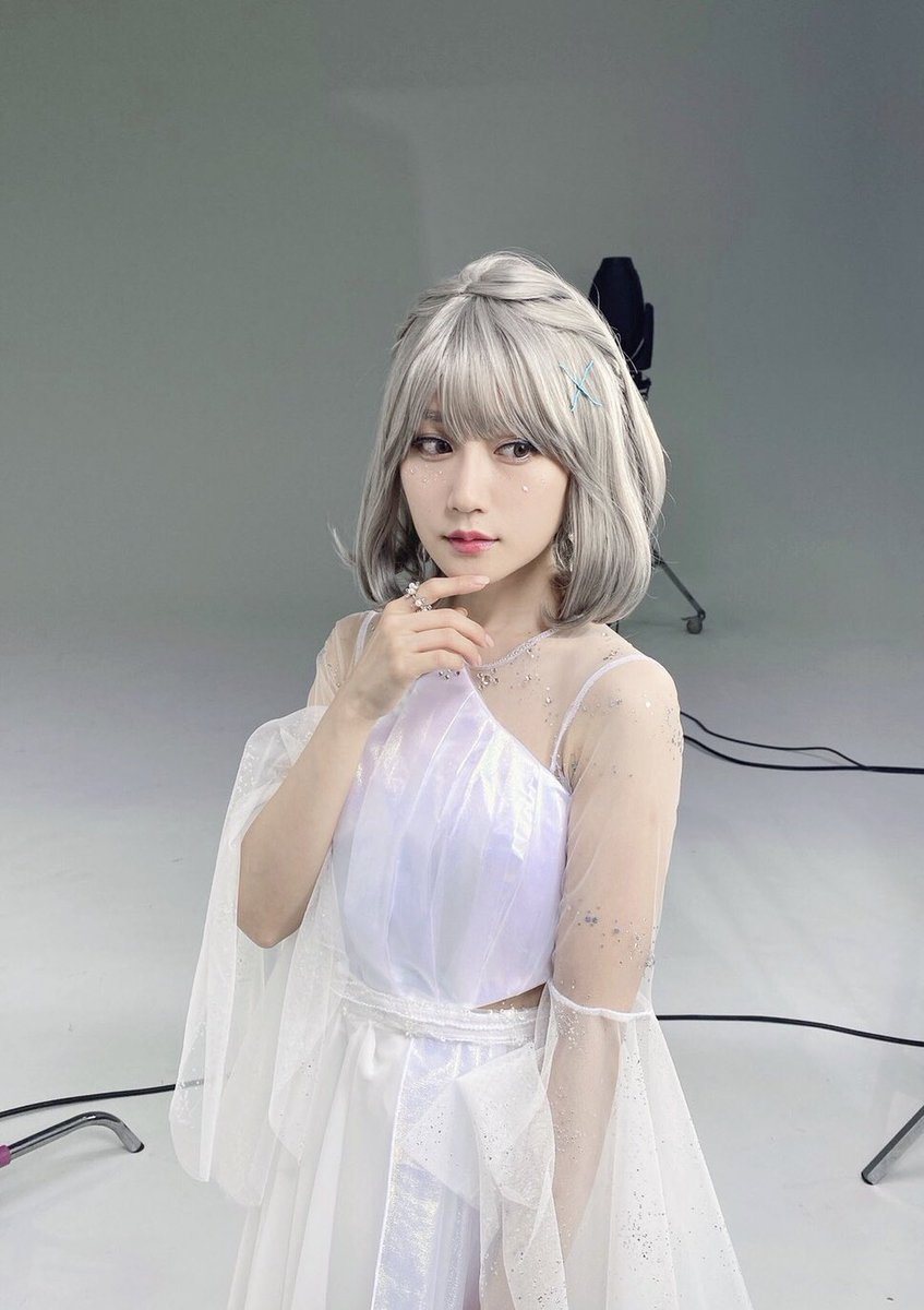 小倉唯 Clear Morning のmvが公開になったよ 今回は コレオグラファー Yui として 初めてダンサーズを含めた全ての振り付けを考案 フォーメーションまで監修しました シロコをイメージした姿にもチャレンジしたよ ふふふ 小倉唯 Clear Morning のmvが公開になったよ 今回は コレオグラファー Yui として 初めてダンサーズを含めた全ての振り付けを考案 フォーメーションまで監修しました シロコをイメージした姿にもチャレンジしたよ ふふふ