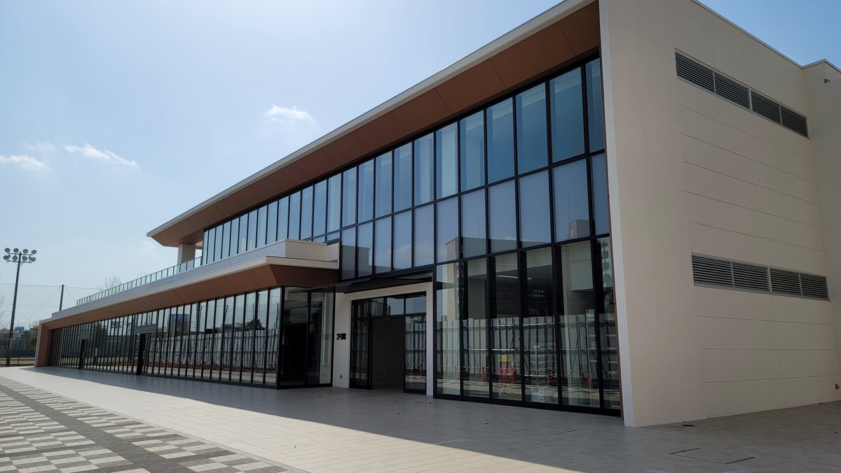 摂南大学学生部 公式 お知らせ 寝屋川cでは 新館が二つ完成しています 学生課が入る新２号館と新体育練習場 部室棟３です いずれも新入生を迎える４月に向けて準備が進んでいます 近日 建物内をご紹介します 摂南大学 春から摂南大