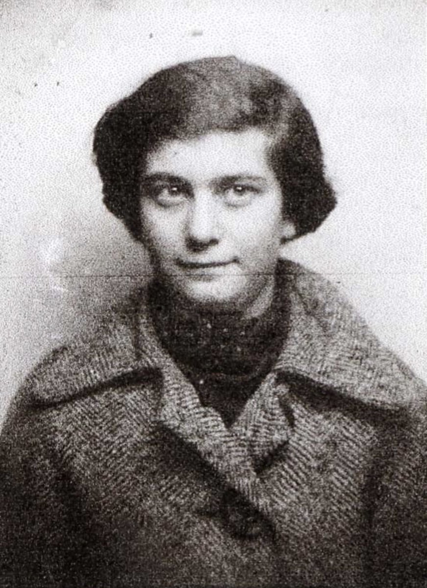 10 March 1924 | A German Jewish woman, Steffi Susi Anschel, was born in Berlin. 

She arrived at #Auschwitz on 4 February 1943 in a transport of 952 Jews deported from Berlin. She did not survive.