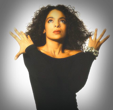 HAPPY BIRTHDAY TO ONE OF MY FAVORITE PEOPLE 
JASMINE GUY!!! 