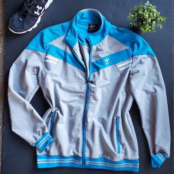 So good I had to share! Check out all the items I'm loving on <a href="/Poshmarkapp/">Poshmark</a> from @Kaylee07920679 <a href="/CamNStyle/">Cam N’Style</a> #poshmark #fashion #style #shopmycloset #adidas: posh.mk/pXr4jP1jveb