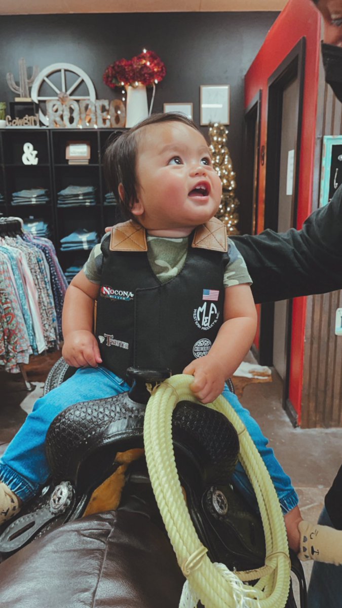 gracensmama's tweet photo. our little calicdan cowboy https://t.co/hyt6PKEO34