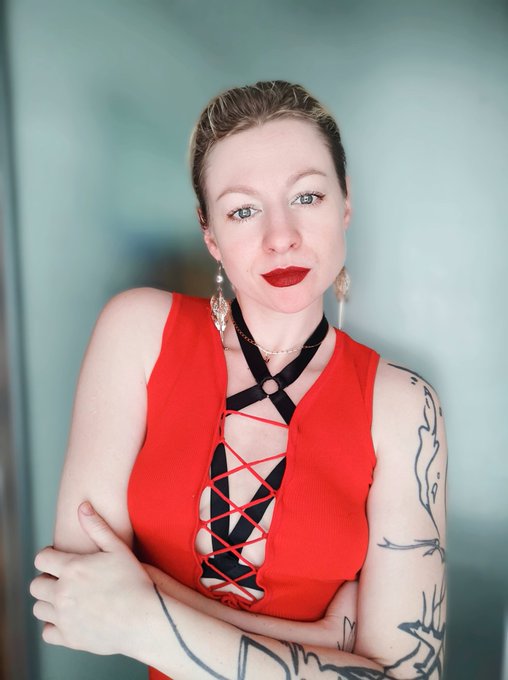 Instant Exclusive Creator - Hot🔥Helen's pics and videos Update High Quality - Exclusive Access EwGLKi XEAAFIKA jpg:small image