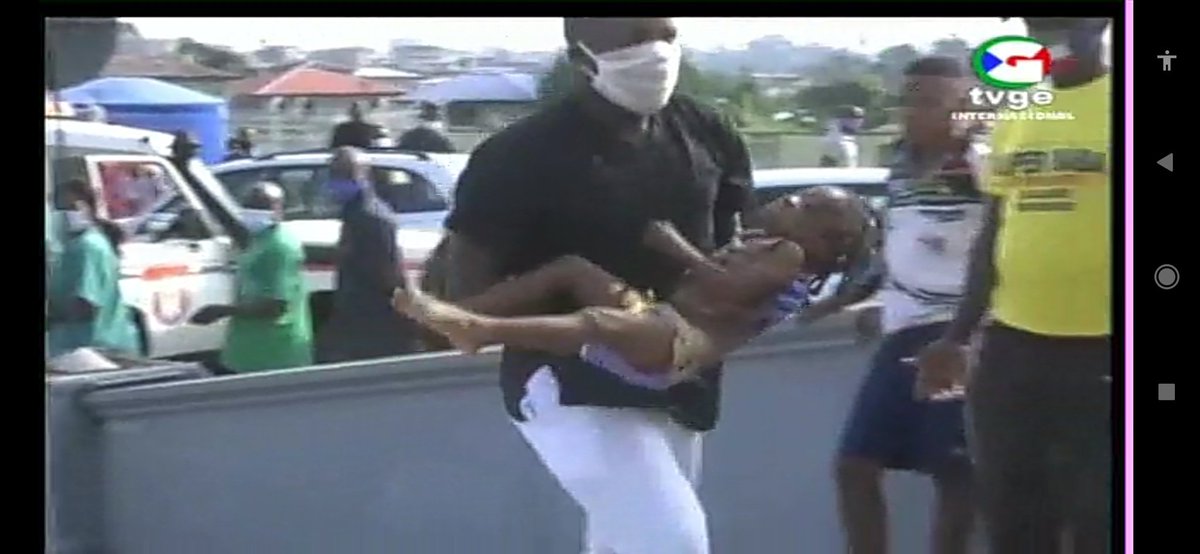 maestroukemi's tweet photo. @ElDardoOBC 98 muertos y 615 heridos en varias explosiones en Bata (Guinea Ecuatorial).Es una zona en la que viven muchos niños que cursan sus estudios en el Centro Integrado Nana Mangue. La federación ecuatoguineana de judo está ayudando a las persomas y buscando a sus alumnos. https://t.co/3LPmoD1UlZ