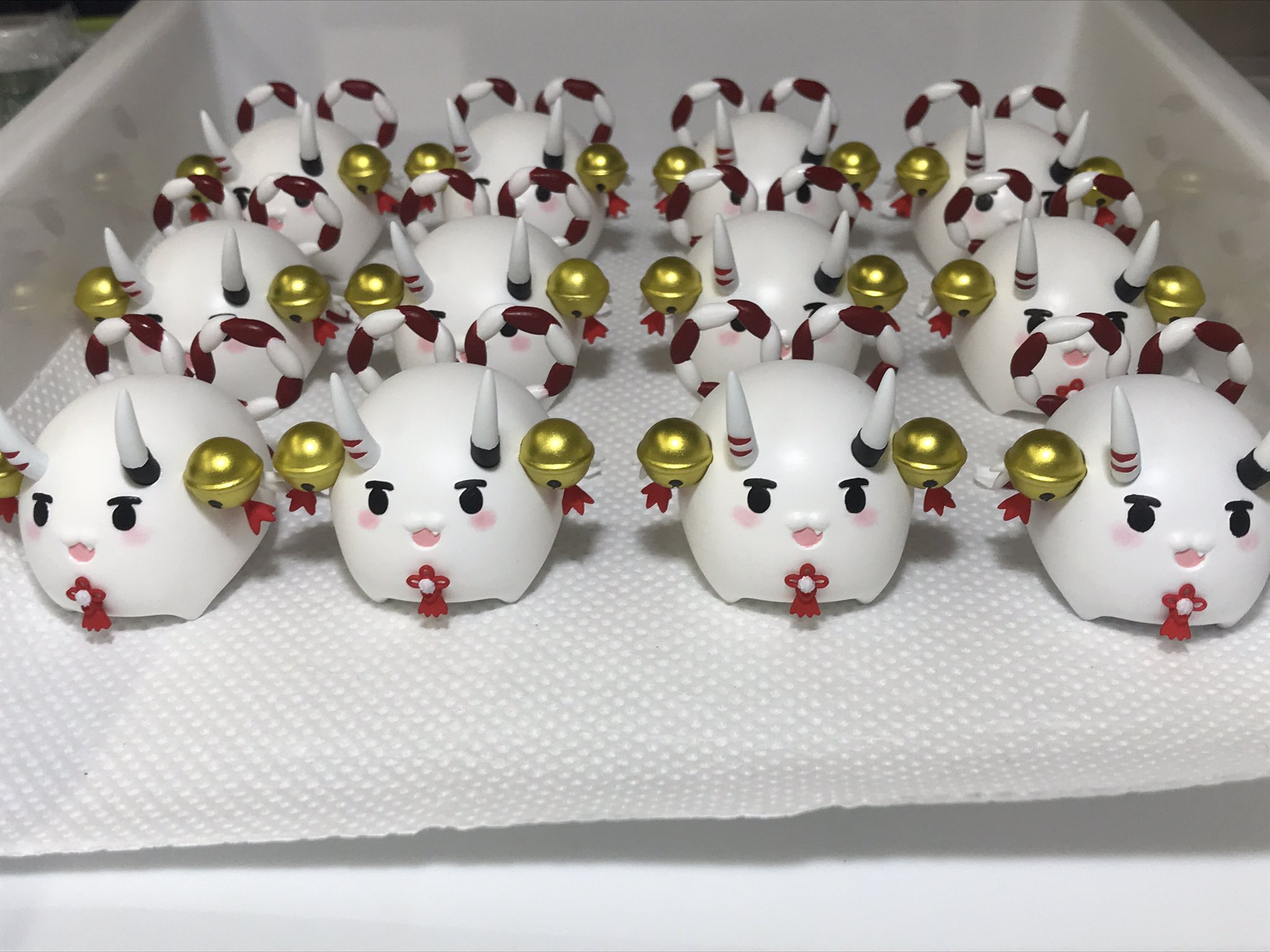 ぽよ余 ぬいぐるみ クッション Amazon.co.jp: ぽよ余ぬいぐるみクッション 1個 百鬼あやめ ホロ