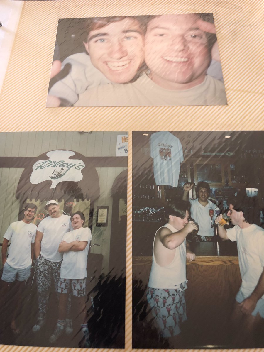 jamesbartnick's tweet photo. I drank a keg at the #BestBarRileys with #Scerni & #Nightmare https://t.co/M20mkv1vWr