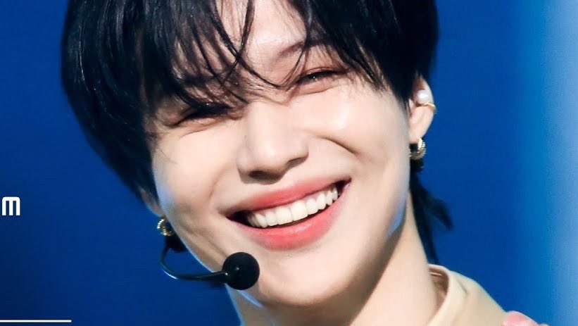 Loya_Taemint's tweet photo. when taemin smiles like that i want to give him the world  (⌒∇⌒) 

#SHINee #taemin #태민 https://t.co/dXagzrF1om